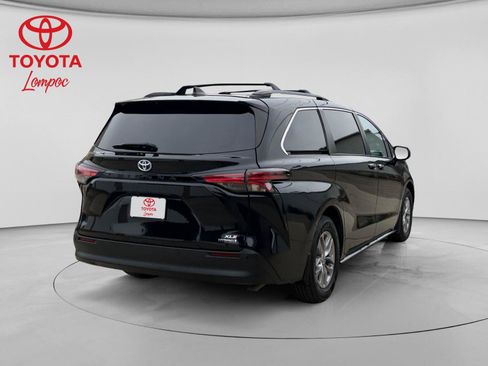 Certified 2022 Toyota Sienna XLE w/ XLE Plus Package FWD image 6