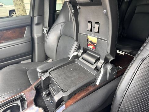 Used 2019 Land Rover Range Rover Long Wheelbase Supercharged AWD/4WD image 48