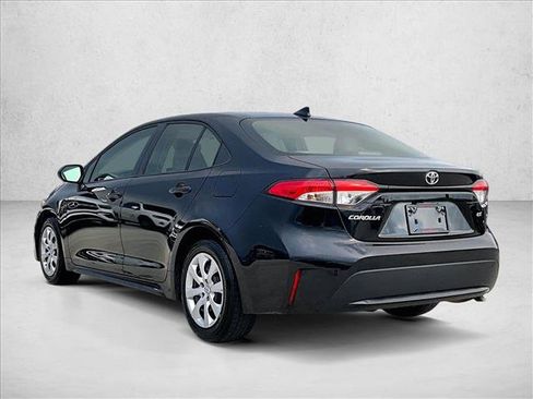 Used 2022 Toyota Corolla LE FWD image 13