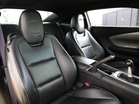 Used 2010 Chevrolet Camaro SS w/ RS Package RWD image 18
