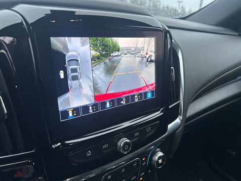 Used 2023 Chevrolet Traverse LT w/ LT Premium Package image 19
