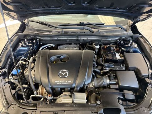 Used 2018 MAZDA MAZDA3 Grand Touring image 16