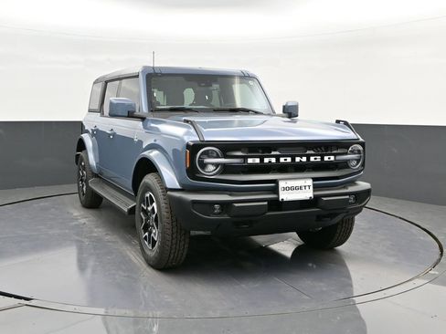 New 2025 Ford Bronco Outer Banks image 7
