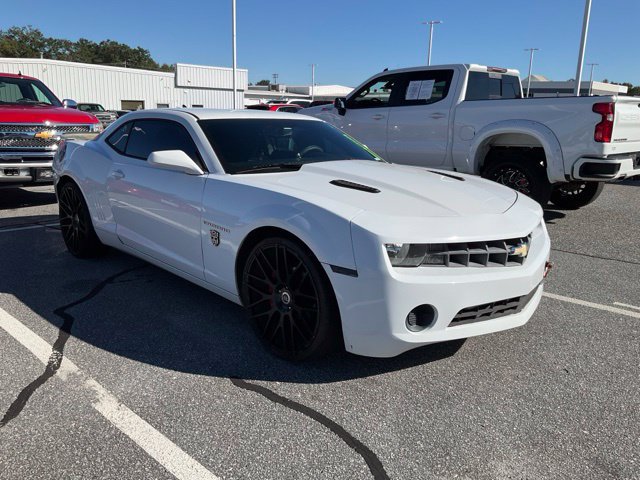 Used 2011 Chevrolet Camaro LS RWD image 1