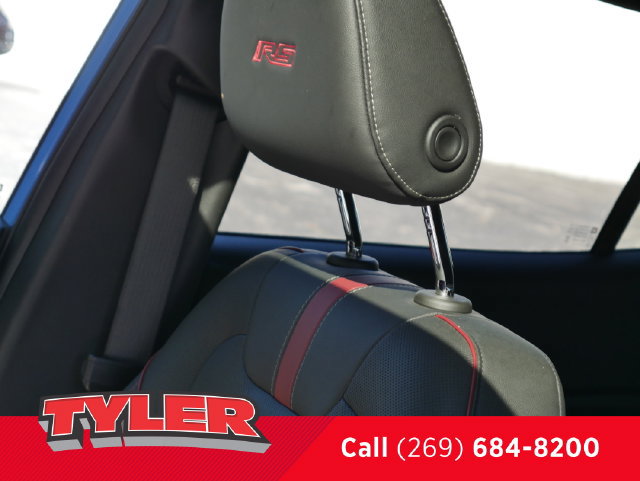 Used 2024 Chevrolet Trax RS w/ Sunroof Package FWD image 38