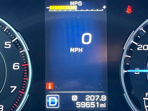 Used 2022 Subaru Ascent Limited w/ Technology Package AWD/4WD image 8