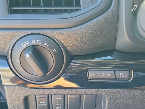 Certified 2023 Nissan Titan SV w/ SV Convenience Package RWD image 23