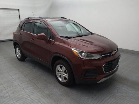 Used 2017 Chevrolet Trax LT w/ Sun & Sound Package AWD/4WD image 11