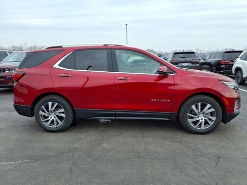 Used 2024 Chevrolet Equinox Premier image 29