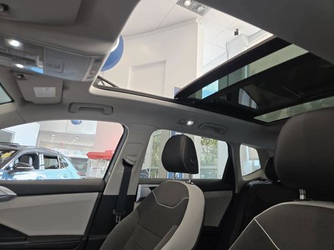 New 2026 Volkswagen Taos SE image 19