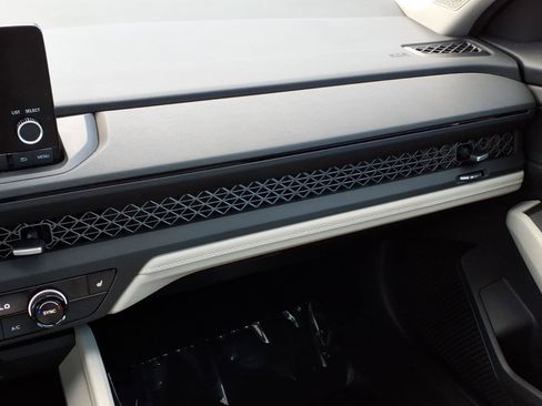 Used 2024 Honda Accord EX image 26