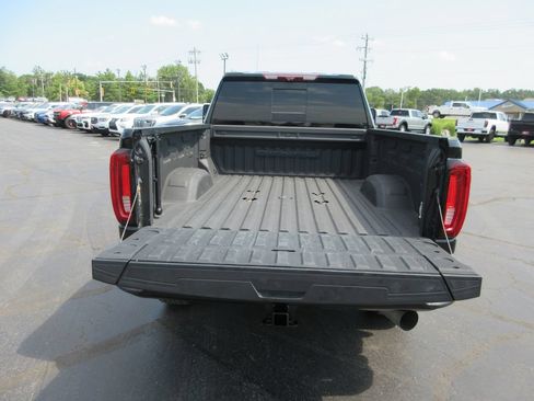 Certified 2023 GMC Sierra 3500 Denali w/ Denali Ultimate Package AWD/4WD image 8