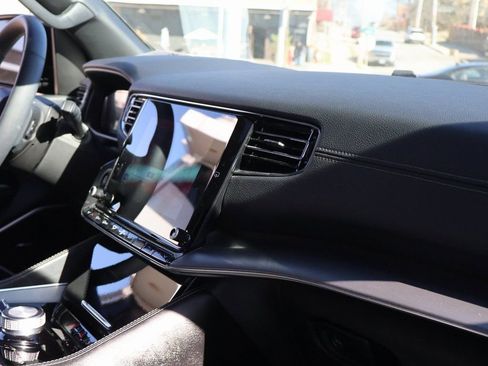 Used 2024 Jeep Wagoneer Series II image 11