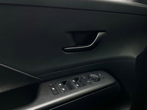 Used 2025 Hyundai Kona SEL image 21