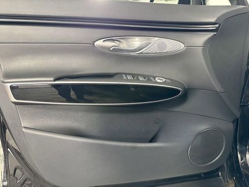 Used 2025 Genesis GV70 2.5T image 12