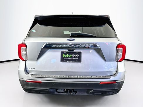 Used 2020 Ford Explorer XLT w/ Comfort Package RWD image 7