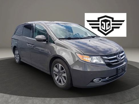 Used 2015 Honda Odyssey Touring Elite image 3