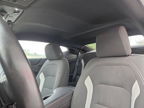 Used 2022 Chevrolet Camaro LT w/ RS Package image 22