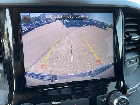 Used 2022 RAM 1500 Laramie AWD/4WD image 17