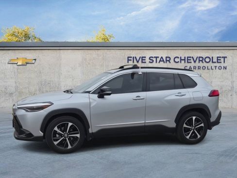 Used 2025 Toyota Corolla Cross AWD Hybrid w/ Convenience Package image 4