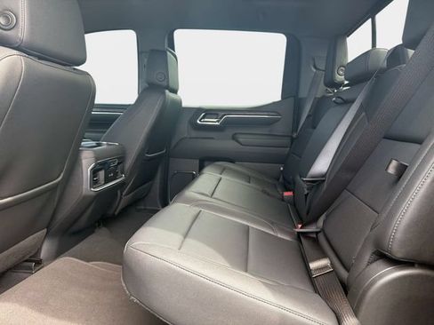 Used 2024 GMC Sierra 1500 SLT w/ SLT Premium Plus Package AWD/4WD image 12