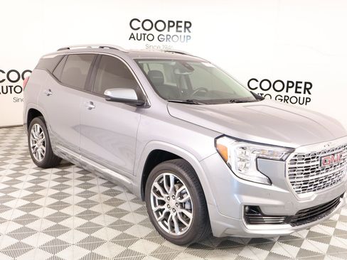 Used 2023 GMC Terrain Denali image 1