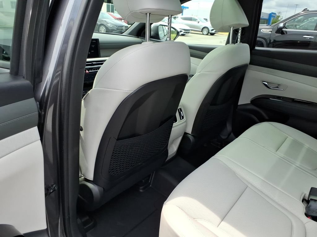 Used 2025 Hyundai Tucson Limited AWD/4WD image 10