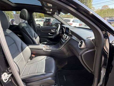 Certified 2022 Mercedes-Benz GLC 300 4MATIC image 28
