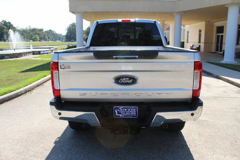 Used 2017 Ford F250 Lariat w/ Lariat Value Package AWD/4WD image 14