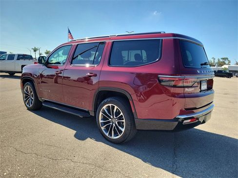 Used 2024 Jeep Wagoneer Series II w/ Premium Group I image 3