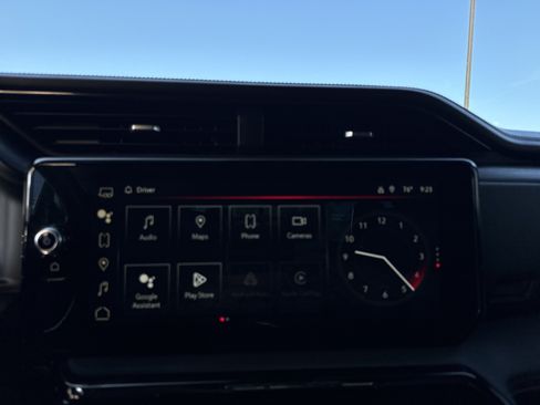 Used 2023 GMC Sierra 1500 AT4 w/ Technology Package AWD/4WD image 25