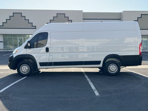 Used 2023 RAM ProMaster 3500 FWD image 6