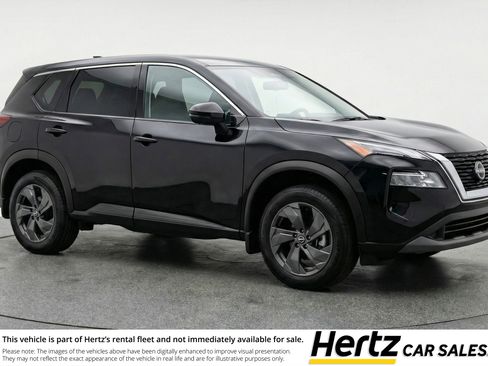 Used 2025 Nissan Rogue SV image 1