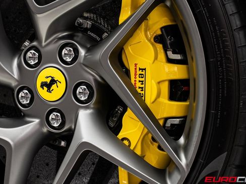Used 2022 Ferrari F8 Tributo image 25