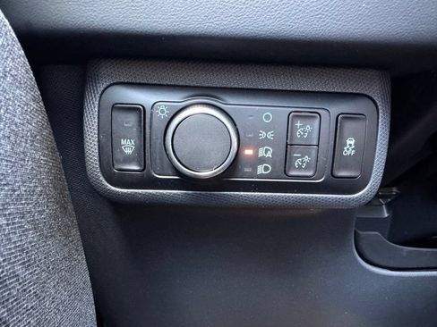 Used 2025 Ford Mustang Mach-E Premium AWD/4WD image 35