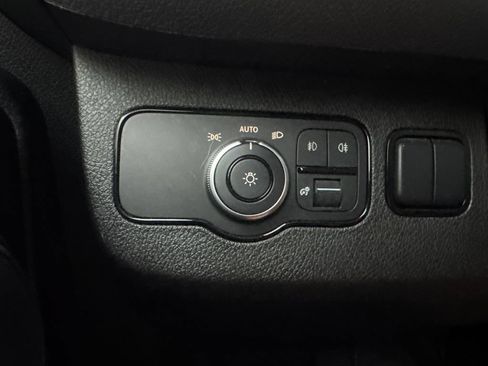 Used 2024 Mercedes-Benz Sprinter 2500 image 47