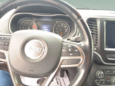 Used 2021 Jeep Cherokee Latitude Lux w/ Sun & Sound Group image 17