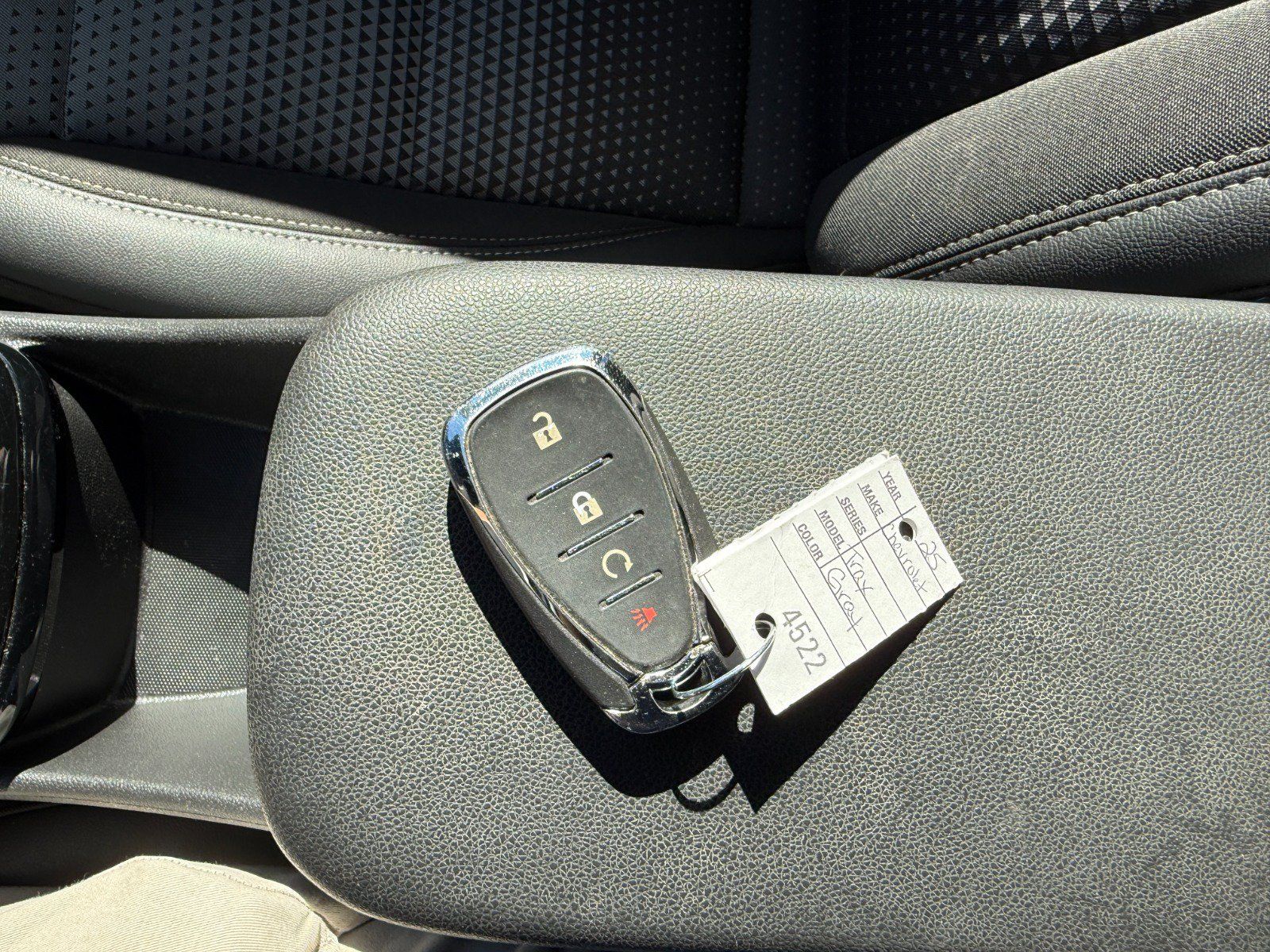 Used 2025 Chevrolet Trax LT FWD image 33