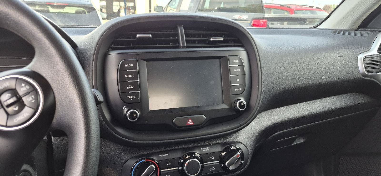 Used 2020 Kia Soul S FWD image 9