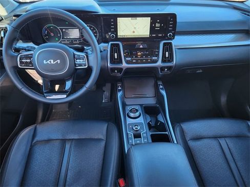 Used 2023 Kia Sorento EX image 10