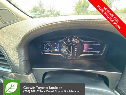 Used 2013 Lincoln MKX AWD image 12