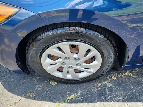 Used 2017 Hyundai Elantra SE FWD image 10