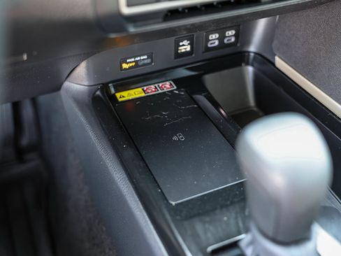 Used 2025 Toyota Camry LE w/ Convenience Package AWD/4WD image 15