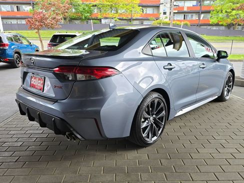 Used 2024 Toyota Corolla XSE FWD image 4