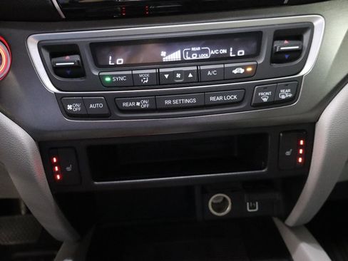 Used 2022 Honda Pilot Special Edition image 17