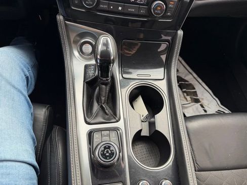 Used 2017 Nissan Maxima Platinum image 17