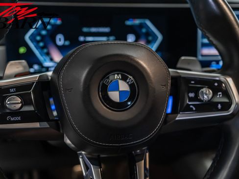 Used 2023 BMW 760i xDrive image 32