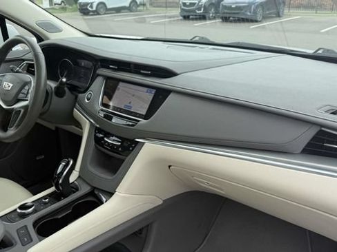 Certified 2024 Cadillac XT5 Premium Luxury AWD/4WD image 19