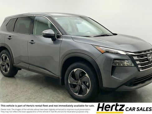 Used 2025 Nissan Rogue SV image 1