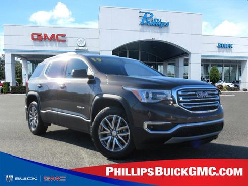 Used 2019 GMC Acadia SLE image 1